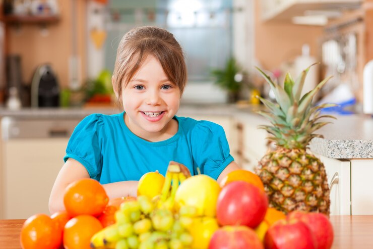 میوه تازه از برترین تنقلات سالم کودکان